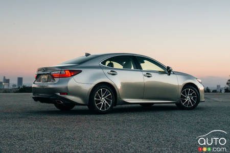 Lexus ES